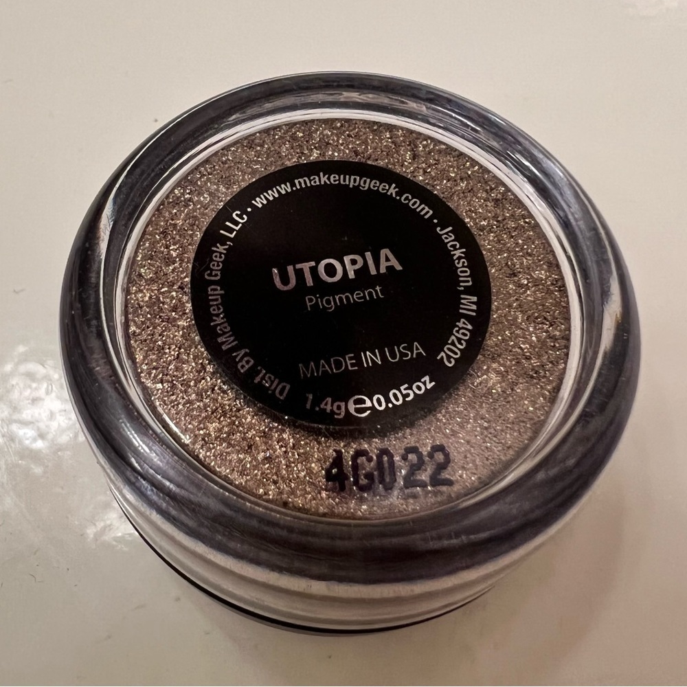 Makeup Geek Pigment Eyeshadow